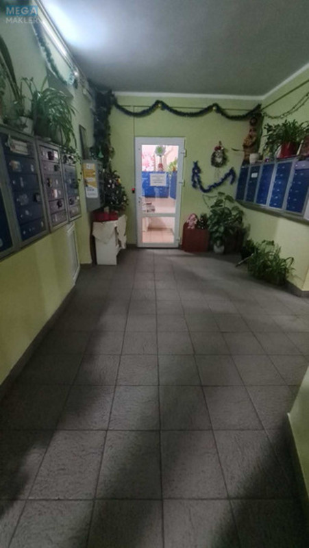 Оренда 3 кімнатної квартири, <a class="location-link" href="/kiev/" title="Недвижимость Київ">Київ</a>, <a class="location-link" href="/kiev/svyatoshinskij/" title="Недвижимость Святошинський район">Святошинський р-н</a>, Святошинская пл., 1 (изображение 24)