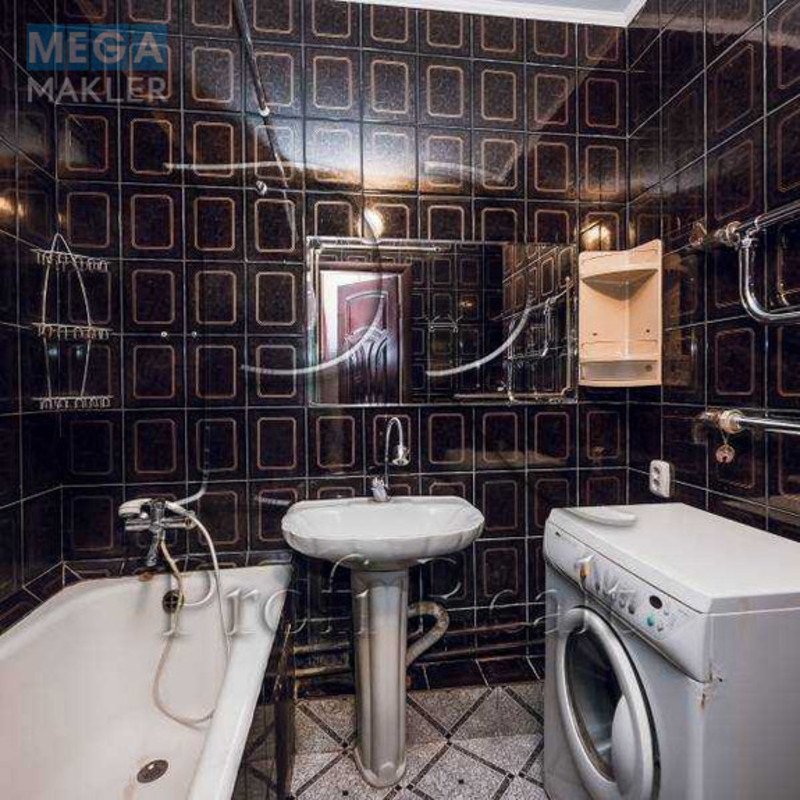 Продаж 3 кімнатної квартири (77/41/11), 12 пов. 13 пов. будинку, <a class="location-link" href="/kiev/" title="Недвижимость Київ">Київ</a>, <a class="location-link" href="/kiev/pecherskij/" title="Недвижимость Печерський район">Печерський р-н</a>, Болбочана Петра вулиця, 4А (изображение 13)