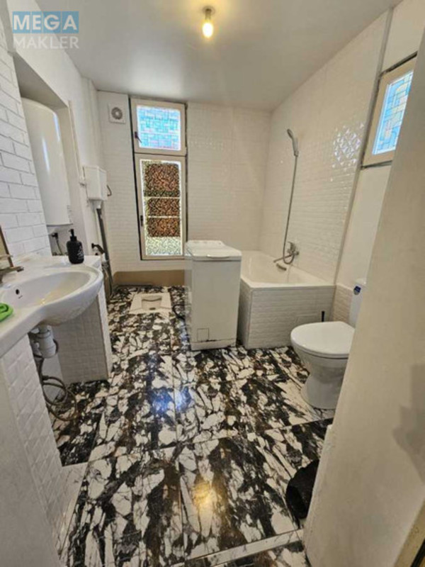 Продаж дома, 1&nbsp; поверх, 60&nbsp;кв.м, 3&nbsp;кімнати, ділянка 8&nbsp;соток, <a class="location-link" href="/kiev/" title="Недвижимость Київ">Київ</a>, <a class="location-link" href="/kiev/goloseevskij/" title="Недвижимость Голосіївський район">Голосіївський р-н</a>, Пролетарська вул., 13 (изображение 11)