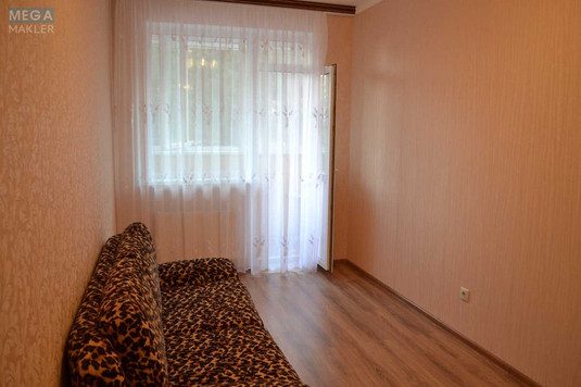 Оренда 2 кімнатної квартири, <a class="location-link" href="/kiev/" title="Недвижимость Київ">Київ</a>, <a class="location-link" href="/kiev/podolskij/" title="Недвижимость Подільський район">Подільський р-н</a>, Натальи Ужвий ул., 12 (изображение 11)