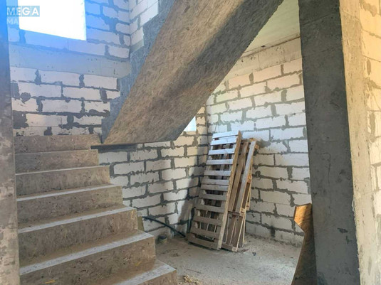 Продаж дома, 2&nbsp;поверху, 266&nbsp;кв.м, 5&nbsp;кімнат, ділянка 10&nbsp;соток, <a class="location-link" href="/zaporozhje/" title="Недвижимость Запоріжжя">Запоріжжя</a>, <a class="location-link" href="/zaporozhje/leninskij/" title="Недвижимость Ленінський район">Ленінський р-н</a>, Станіславського, 43 (изображение 4)