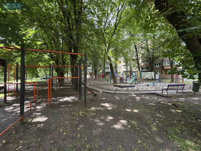 Продаж 2 кімнатної квартири (44/28/7), 4 пов. 9 пов. будинку, <a class="location-link" href="/kiev/" title="Недвижимость Київ">Київ</a>, <a class="location-link" href="/kiev/pecherskij/" title="Недвижимость Печерський район">Печерський р-н</a>, Лесі Українки бульв., 24б (изображение 5)