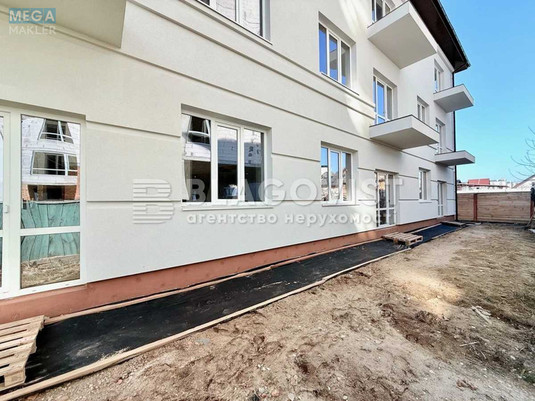 Продаж дома, 3&nbsp;поверху, 1&nbsp;200&nbsp;кв.м, 16&nbsp;кімнат, ділянка 10&nbsp;соток, <a class="location-link" href="/sofievskaya-borshagovka/" title="Недвижимость Софіївська Борщагівка">Софіївська Борщагівка</a>, Райдужна (изображение 19)