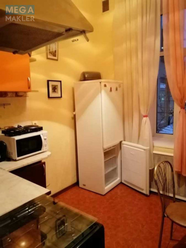 Продаж 3 кімнатної квартири (82/57/7), 3 пов. 4 пов. будинку, <a class="location-link" href="/kiev/" title="Недвижимость Київ">Київ</a>, <a class="location-link" href="/kiev/pecherskij/" title="Недвижимость Печерський район">Печерський р-н</a>, Велика Васильківська вул., 79 (изображение 14)