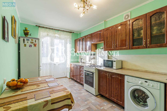 Продаж 3 кімнатної квартири (83/55/11), 6 пов. 9 пов. будинку, <a class="location-link" href="/kiev/" title="Недвижимость Київ">Київ</a>, <a class="location-link" href="/kiev/pecherskij/" title="Недвижимость Печерський район">Печерський р-н</a>, Кловський узвіз, 18 (изображение 10)