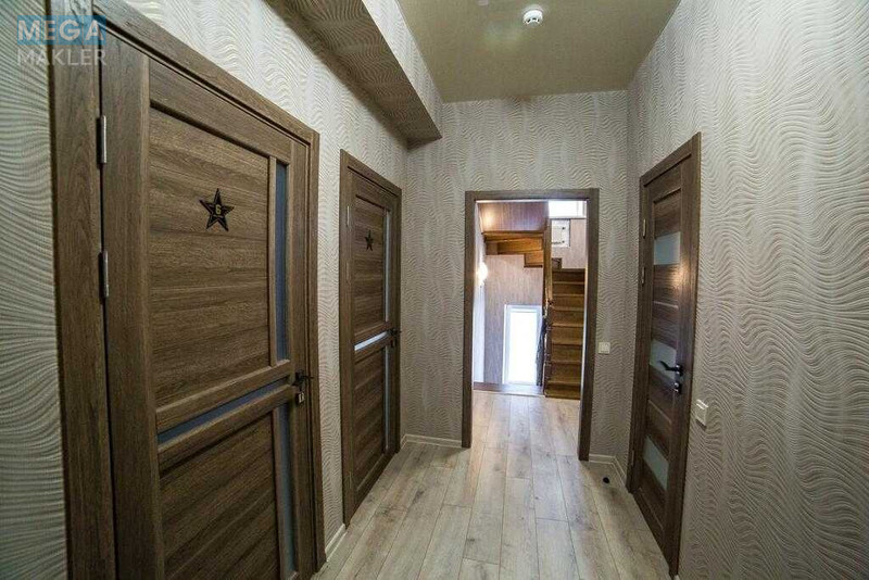 Продаж дома, 4&nbsp;поверху, 667&nbsp;кв.м, 19&nbsp;кімнат, ділянка 10&nbsp;соток, <a class="location-link" href="/poltava/" title="Недвижимость Полтава">Полтава</a>, <a class="location-link" href="/poltava/kievskij/" title="Недвижимость Київський район">Київський р-н</a>, Юрія Тимошенко, 5Б (изображение 12)