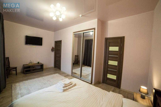 Продаж дома, 4&nbsp;поверху, 667&nbsp;кв.м, 19&nbsp;кімнат, ділянка 10&nbsp;соток, <a class="location-link" href="/poltava/" title="Недвижимость Полтава">Полтава</a>, <a class="location-link" href="/poltava/kievskij/" title="Недвижимость Київський район">Київський р-н</a>, Юрія Тимошенко, 5Б (изображение 13)