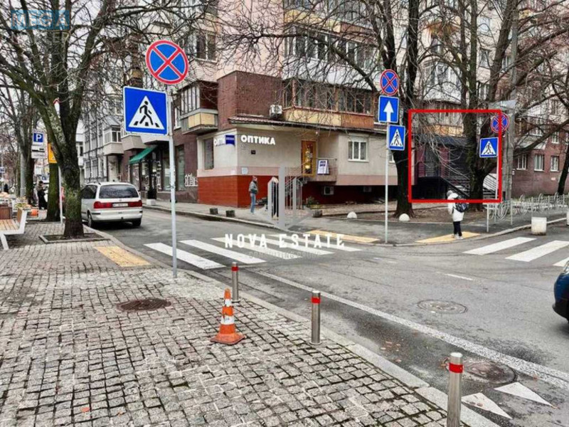 Оренда комерційної нерухомості, 50&nbsp;кв.м, под магазин, <a class="location-link" href="/kiev/" title="Недвижимость Київ">Київ</a>, <a class="location-link" href="/kiev/pecherskij/" title="Недвижимость Печерський район">Печерський р-н</a>, Микільський пров., 1 (изображение 3)