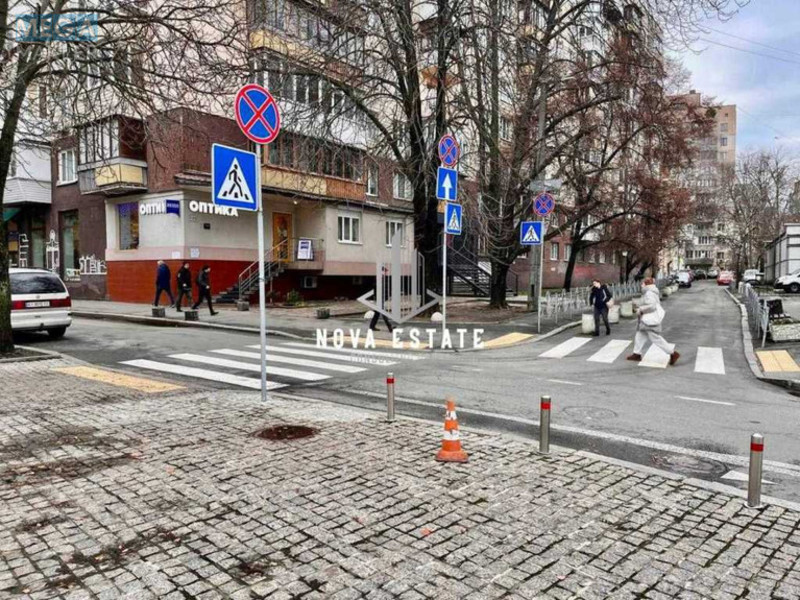 Оренда комерційної нерухомості, 50&nbsp;кв.м, под магазин, <a class="location-link" href="/kiev/" title="Недвижимость Київ">Київ</a>, <a class="location-link" href="/kiev/pecherskij/" title="Недвижимость Печерський район">Печерський р-н</a>, Микільський пров., 1 (изображение 6)