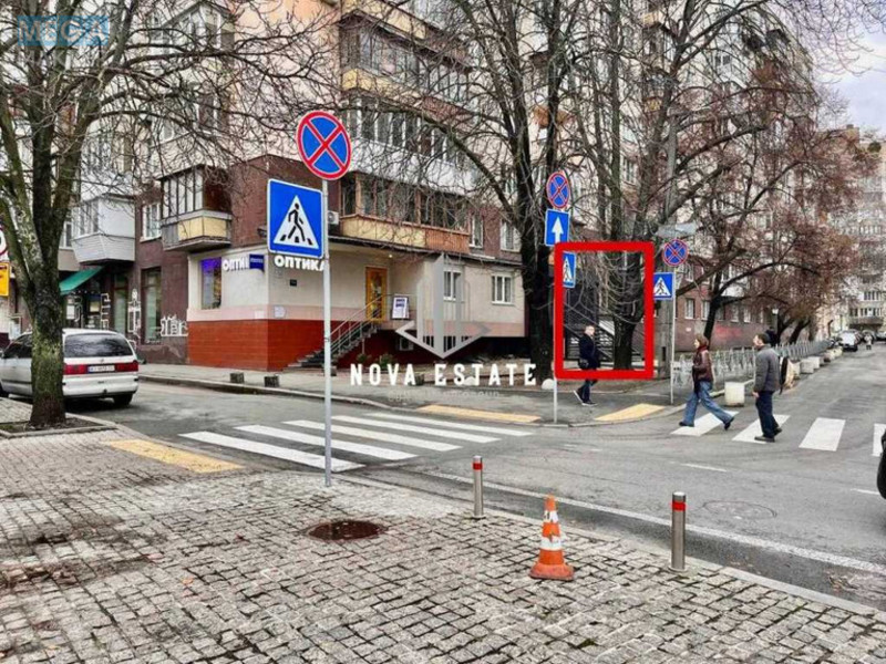 Оренда комерційної нерухомості, 50&nbsp;кв.м, под магазин, <a class="location-link" href="/kiev/" title="Недвижимость Київ">Київ</a>, <a class="location-link" href="/kiev/pecherskij/" title="Недвижимость Печерський район">Печерський р-н</a>, Микільський пров., 1 (изображение 7)