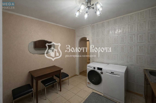 Продаж 2 кімнатної квартири (47/27/9), 2 пов. 16 пов. будинку, <a class="location-link" href="/kiev/" title="Недвижимость Київ">Київ</a>, <a class="location-link" href="/kiev/svyatoshinskij/" title="Недвижимость Святошинський район">Святошинський р-н</a>, Володимира Покотила вул., 1 (изображение 7)