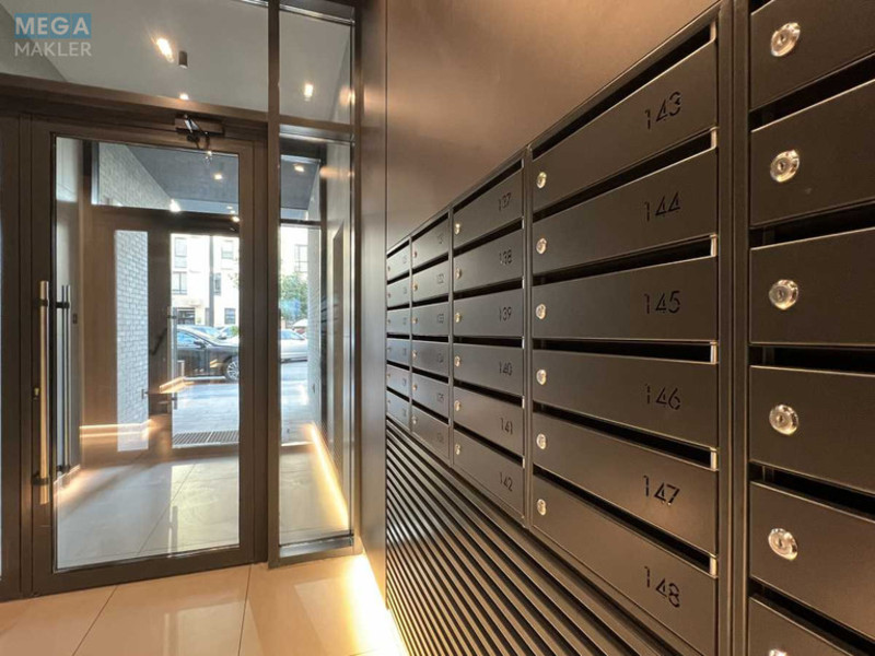 Продаж 2 кімнатної квартири (78/26/30), 4 пов. 9 пов. будинку, <a class="location-link" href="/kiev/" title="Недвижимость Київ">Київ</a>, <a class="location-link" href="/kiev/shevchenkovskij/" title="Недвижимость Шевченківський район">Шевченківський р-н</a>, Салютная ул., 2 (изображение 4)