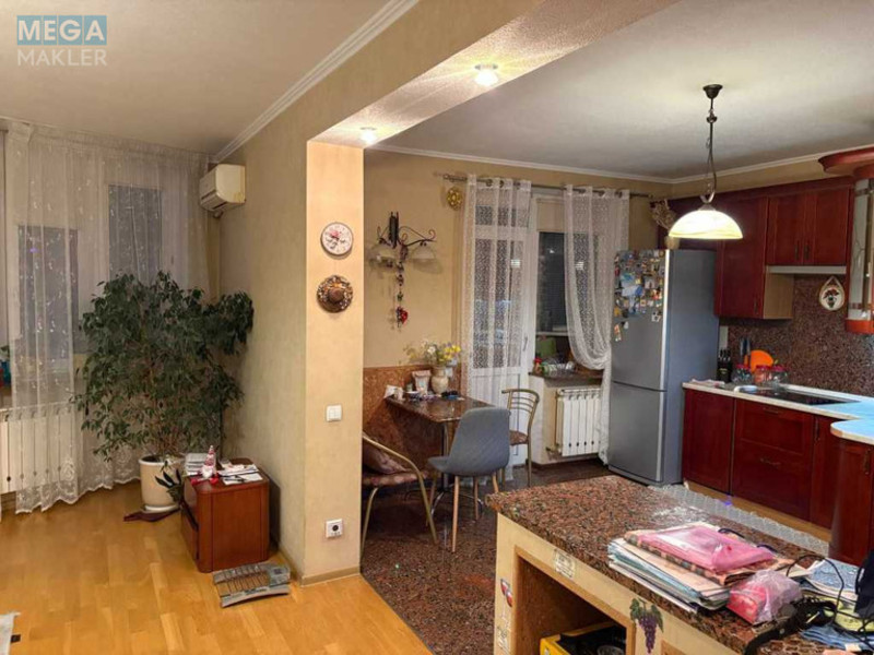 Оренда 3 кімнатної квартири, <a class="location-link" href="/kiev/" title="Недвижимость Київ">Київ</a>, <a class="location-link" href="/kiev/darnickij/" title="Недвижимость Дарницький район">Дарницький р-н</a>, Днепровская наб., 25 (изображение 3)