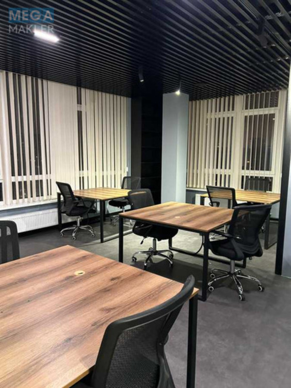 Оренда комерційної нерухомості, 100&nbsp;кв.м, под офис, <a class="location-link" href="/kiev/" title="Недвижимость Київ">Київ</a>, <a class="location-link" href="/kiev/goloseevskij/" title="Недвижимость Голосіївський район">Голосіївський р-н</a>, Жилянська вул., 68 (изображение 5)