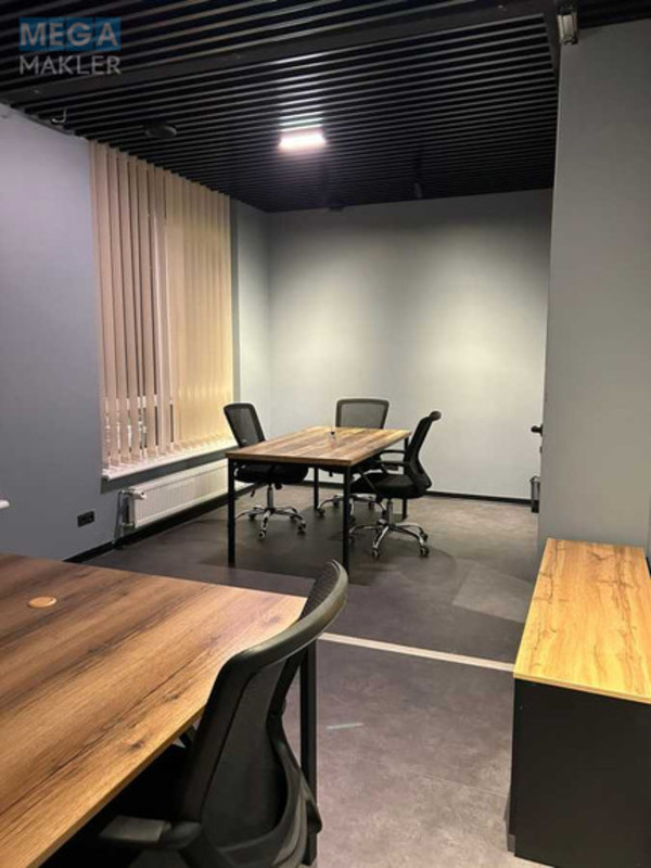 Оренда комерційної нерухомості, 100&nbsp;кв.м, под офис, <a class="location-link" href="/kiev/" title="Недвижимость Київ">Київ</a>, <a class="location-link" href="/kiev/goloseevskij/" title="Недвижимость Голосіївський район">Голосіївський р-н</a>, Жилянська вул., 68 (изображение 7)