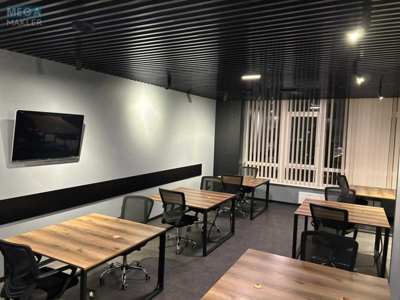 Оренда комерційної нерухомості, 100&nbsp;кв.м, под офис, <a class="location-link" href="/kiev/" title="Недвижимость Київ">Київ</a>, <a class="location-link" href="/kiev/goloseevskij/" title="Недвижимость Голосіївський район">Голосіївський р-н</a>, Жилянська вул., 68 (изображение 8)