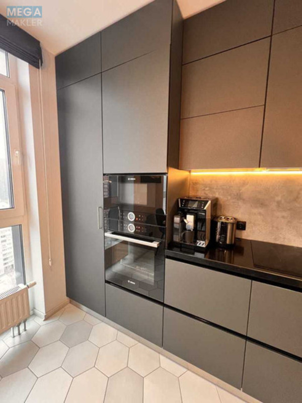 Оренда 3 кімнатної квартири, <a class="location-link" href="/kiev/" title="Недвижимость Київ">Київ</a>, <a class="location-link" href="/kiev/pecherskij/" title="Недвижимость Печерський район">Печерський р-н</a>, Предславинская ул., 53 (изображение 3)