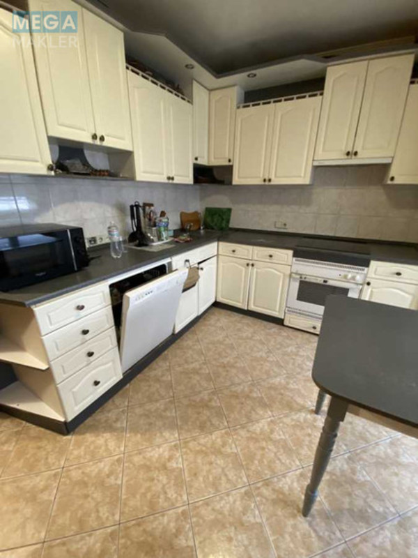 Оренда 3 кімнатної квартири, <a class="location-link" href="/kiev/" title="Недвижимость Київ">Київ</a>, <a class="location-link" href="/kiev/solomenskij/" title="Недвижимость Солом'янський район">Солом'янський р-н</a>, Вадима Гетьмана ул., 46А (изображение 2)