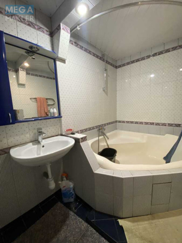 Оренда 3 кімнатної квартири, <a class="location-link" href="/kiev/" title="Недвижимость Київ">Київ</a>, <a class="location-link" href="/kiev/solomenskij/" title="Недвижимость Солом'янський район">Солом'янський р-н</a>, Вадима Гетьмана ул., 46А (изображение 20)