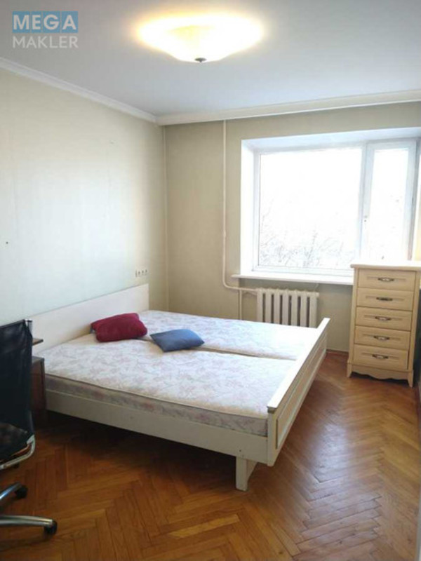 Оренда 2 кімнатної квартири, <a class="location-link" href="/kiev/" title="Недвижимость Київ">Київ</a>, <a class="location-link" href="/kiev/pecherskij/" title="Недвижимость Печерський район">Печерський р-н</a>, Кловский спуск (изображение 7)