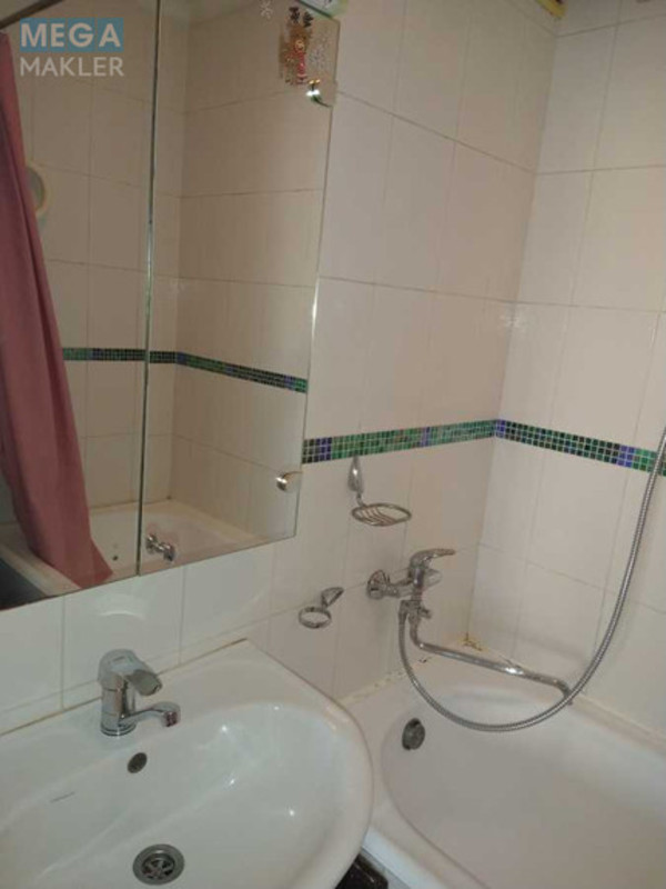 Оренда 2 кімнатної квартири, <a class="location-link" href="/kiev/" title="Недвижимость Київ">Київ</a>, <a class="location-link" href="/kiev/pecherskij/" title="Недвижимость Печерський район">Печерський р-н</a>, Кловский спуск (изображение 9)