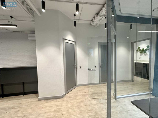 Оренда комерційної нерухомості, 152&nbsp;кв.м, под офис, <a class="location-link" href="/kiev/" title="Недвижимость Київ">Київ</a>, <a class="location-link" href="/kiev/shevchenkovskij/" title="Недвижимость Шевченківський район">Шевченківський р-н</a>, Глибочицька вул., 32б (изображение 10)