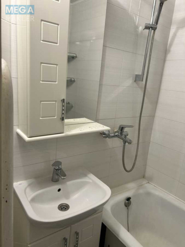 Оренда кімнати (підселення), <a class="location-link" href="/kiev/" title="Недвижимость Київ">Київ</a>, <a class="location-link" href="/kiev/desnyanskij/" title="Недвижимость Деснянський район">Деснянський р-н</a>, Олександра Сабурова вул., 18 (изображение 5)