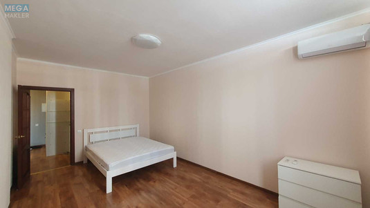 Оренда 1 кімнатної квартири, <a class="location-link" href="/kiev/" title="Недвижимость Київ">Київ</a>, <a class="location-link" href="/kiev/dneprovskij/" title="Недвижимость Дніпровський район">Дніпровський р-н</a>, Воскресенська вул., 16В (изображение 4)