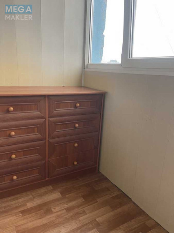 Продаж 3 кімнатної квартири (76/43/8), 12 пов. 16 пов. будинку, <a class="location-link" href="/kiev/" title="Недвижимость Київ">Київ</a>, <a class="location-link" href="/kiev/desnyanskij/" title="Недвижимость Деснянський район">Деснянський р-н</a>, Теодора Драйзера вул., 6А (изображение 5)