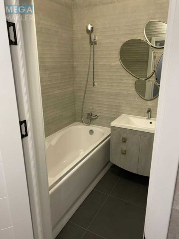 Оренда 1 кімнатної квартири, <a class="location-link" href="/kiev/" title="Недвижимость Київ">Київ</a>, <a class="location-link" href="/kiev/pecherskij/" title="Недвижимость Печерський район">Печерський р-н</a>, Джона Маккейна ул., 3а (изображение 14)