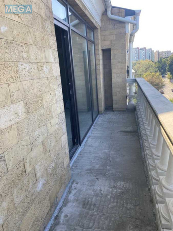 Продаж 3 кімнатної квартири (400/153/?), 5 пов. 5 пов. будинку, <a class="location-link" href="/kiev/" title="Недвижимость Київ">Київ</a>, <a class="location-link" href="/kiev/shevchenkovskij/" title="Недвижимость Шевченківський район">Шевченківський р-н</a>, Лукянівський пров., 2А (изображение 9)