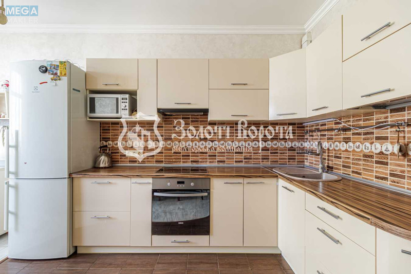 Продаж 1 кімнатної квартири (40,3/16/12,3), 11 пов. 24 пов. будинку, <a class="location-link" href="/kiev/" title="Недвижимость Київ">Київ</a>, <a class="location-link" href="/kiev/svyatoshinskij/" title="Недвижимость Святошинський район">Святошинський р-н</a>, Володимира Наумовича вул., 4 (изображение 2)