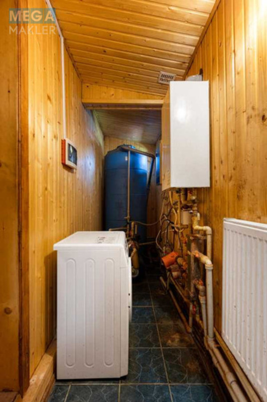 Продаж дома, 2&nbsp;поверху, 239&nbsp;кв.м, 6&nbsp;кімнат, ділянка 12&nbsp;соток, <a class="location-link" href="/yaremche/" title="Недвижимость Яремче">Яремче</a>, Кам янка (изображение 4)