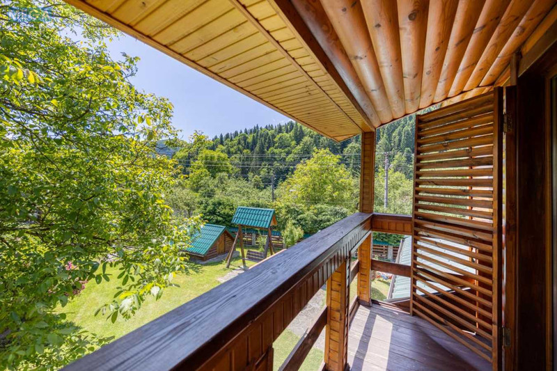 Продаж дома, 2&nbsp;поверху, 239&nbsp;кв.м, 6&nbsp;кімнат, ділянка 12&nbsp;соток, <a class="location-link" href="/yaremche/" title="Недвижимость Яремче">Яремче</a>, Кам янка (изображение 9)