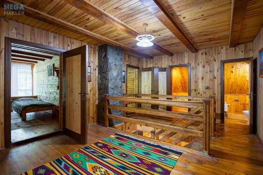 Продаж дома, 2&nbsp;поверху, 239&nbsp;кв.м, 6&nbsp;кімнат, ділянка 12&nbsp;соток, <a class="location-link" href="/yaremche/" title="Недвижимость Яремче">Яремче</a>, Кам янка (изображение 15)