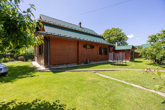 Продаж дома, 2&nbsp;поверху, 239&nbsp;кв.м, 6&nbsp;кімнат, ділянка 12&nbsp;соток, <a class="location-link" href="/yaremche/" title="Недвижимость Яремче">Яремче</a>, Кам янка (изображение 16)