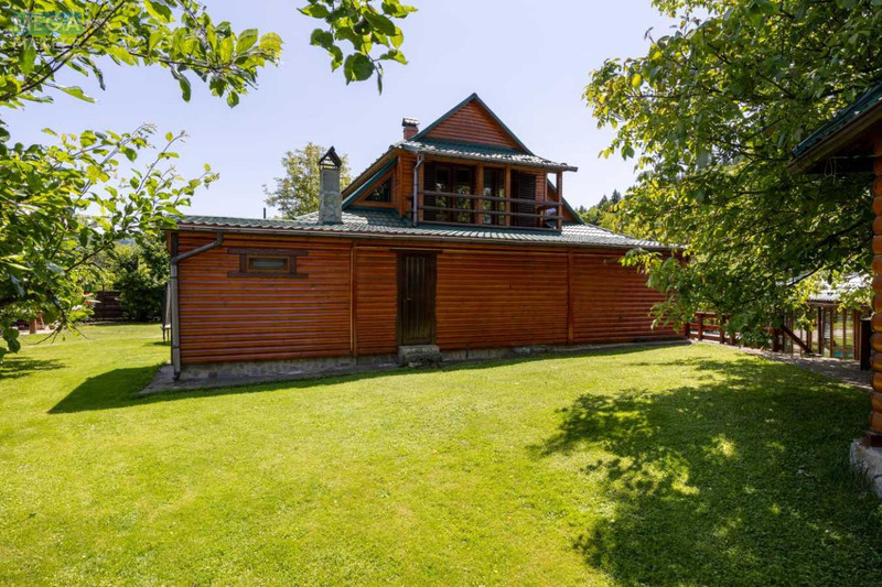 Продаж дома, 2&nbsp;поверху, 239&nbsp;кв.м, 6&nbsp;кімнат, ділянка 12&nbsp;соток, <a class="location-link" href="/yaremche/" title="Недвижимость Яремче">Яремче</a>, Кам янка (изображение 20)