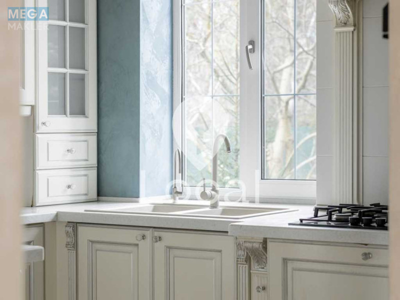 Продаж дома, 3&nbsp;поверху, 460&nbsp;кв.м, 8&nbsp;кімнат, ділянка 15&nbsp;соток, <a class="location-link" href="/podgorcy-selo/" title="Недвижимость Підгірці">Підгірці</a>, Боровкова (изображение 6)