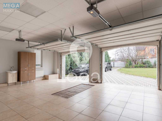 Продаж дома, 3&nbsp;поверху, 460&nbsp;кв.м, 8&nbsp;кімнат, ділянка 15&nbsp;соток, <a class="location-link" href="/podgorcy-selo/" title="Недвижимость Підгірці">Підгірці</a>, Боровкова (изображение 20)