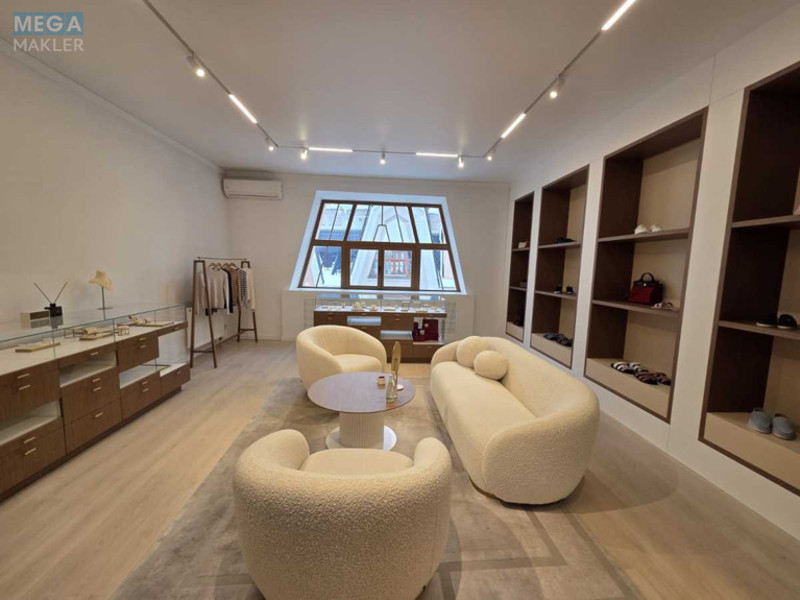 Продаж 4 кімнатної квартири (167/82/21), 3 пов. 4 пов. будинку, <a class="location-link" href="/kiev/" title="Недвижимость Київ">Київ</a>, <a class="location-link" href="/kiev/podolskij/" title="Недвижимость Подільський район">Подільський р-н</a>, Воздвиженская ул., 20 (изображение 2)