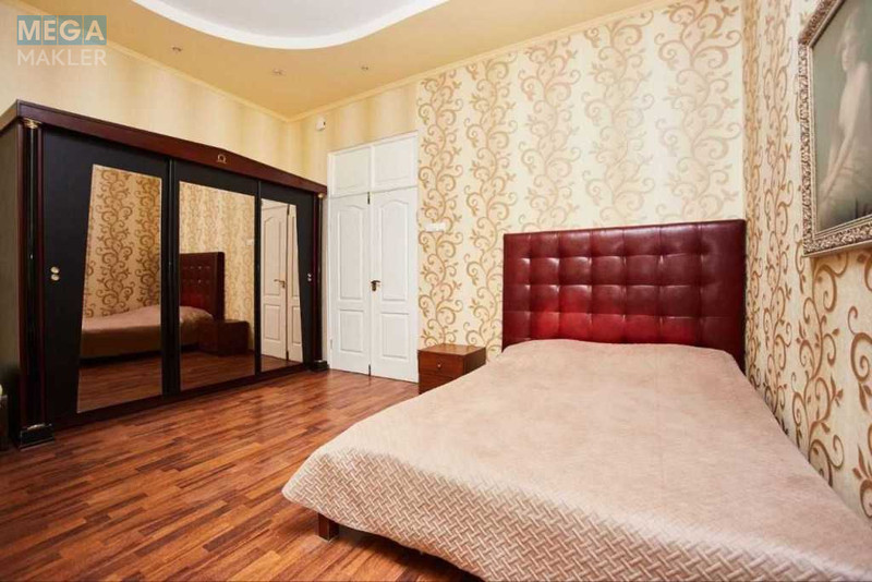 Оренда 1 кімнатної квартири, <a class="location-link" href="/odessa/" title="Недвижимость Одеса">Одеса</a>, <a class="location-link" href="/odessa/primorskij/" title="Недвижимость Приморський район">Приморський р-н</a>, Театральный переулок, 12 (изображение 5)