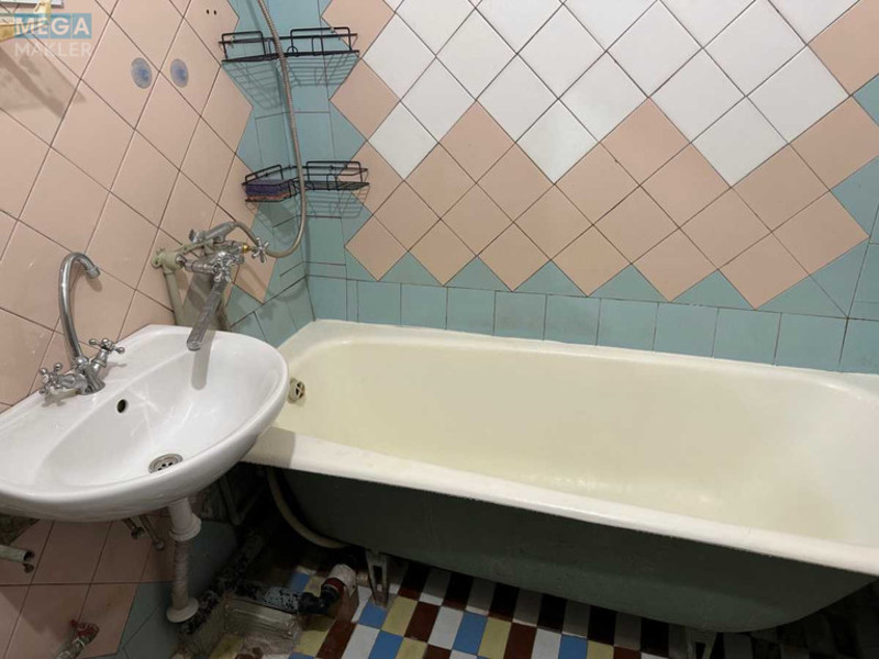 Оренда 3 кімнатної квартири, <a class="location-link" href="/kiev/" title="Недвижимость Київ">Київ</a>, <a class="location-link" href="/kiev/shevchenkovskij/" title="Недвижимость Шевченківський район">Шевченківський р-н</a>, Олександрівська вул., 16 (изображение 18)