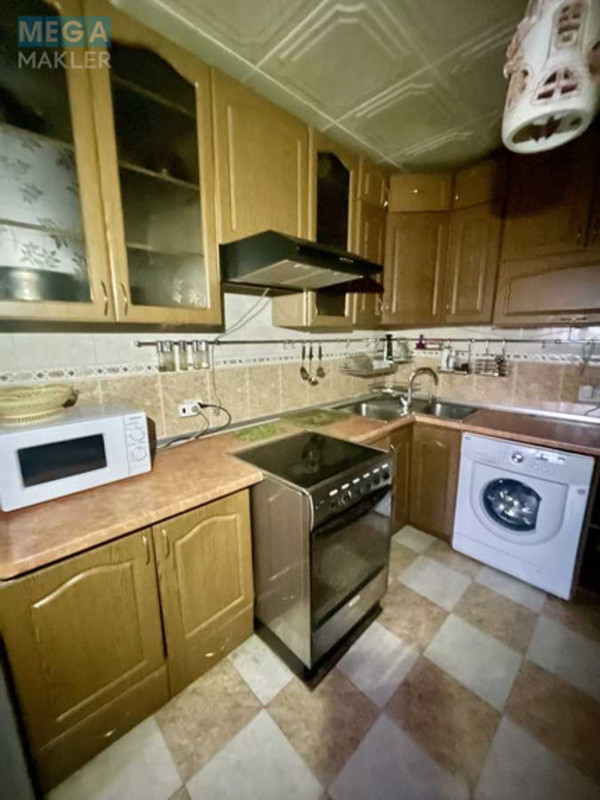 Оренда 3 кімнатної квартири, <a class="location-link" href="/kiev/" title="Недвижимость Київ">Київ</a>, <a class="location-link" href="/kiev/obolonskij/" title="Недвижимость Оболонський район">Оболонський р-н</a>, Героїв Сталінграду просп., 20 (изображение 2)