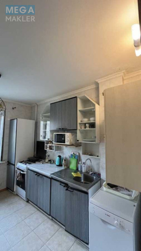 Продаж 3 кімнатної квартири (71/41/9), 5 пов. 10 пов. будинку, <a class="location-link" href="/kiev/" title="Недвижимость Київ">Київ</a>, <a class="location-link" href="/kiev/darnickij/" title="Недвижимость Дарницький район">Дарницький р-н</a>, Срібнокільська вул., 22а (изображение 2)