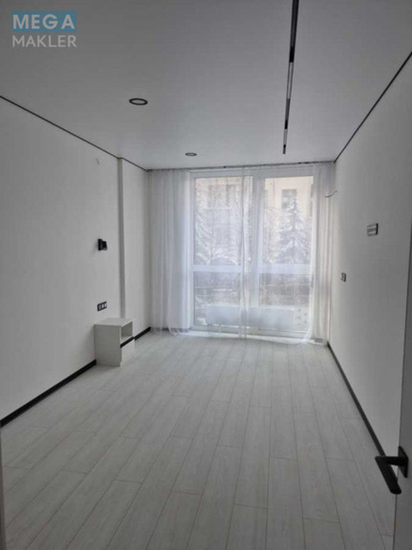 Оренда 3 кімнатної квартири, <a class="location-link" href="/kiev/" title="Недвижимость Київ">Київ</a>, <a class="location-link" href="/kiev/shevchenkovskij/" title="Недвижимость Шевченківський район">Шевченківський р-н</a>, Шолуденка вул., 30 (изображение 8)