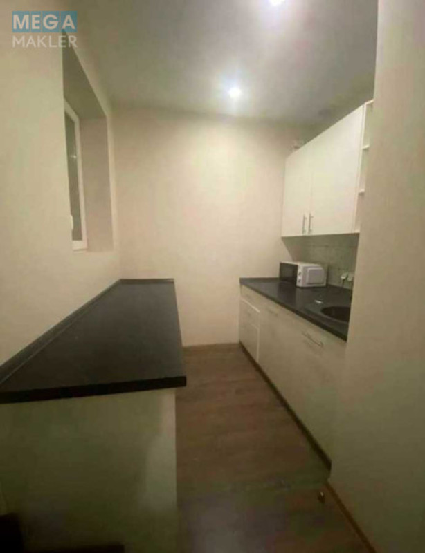 Оренда комерційної нерухомості, 130&nbsp;кв.м, под офис, <a class="location-link" href="/kiev/" title="Недвижимость Київ">Київ</a>, <a class="location-link" href="/kiev/pecherskij/" title="Недвижимость Печерський район">Печерський р-н</a>, Андрея Верхогляда ул., 2а (изображение 11)