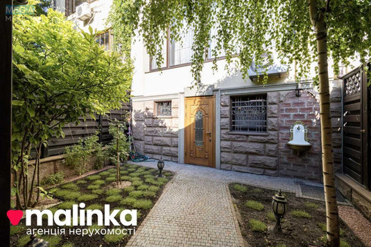 Продаж 5 кімнатної квартири (310/110/15), 1 пов. 3 пов. будинку, <a class="location-link" href="/lviv/" title="Недвижимость Львів">Львів</a>, <a class="location-link" href="/lviv/lychakovskij/" title="Недвижимость Личаківський район">Личаківський р-н</a>, Харківська, 21 (изображение 10)