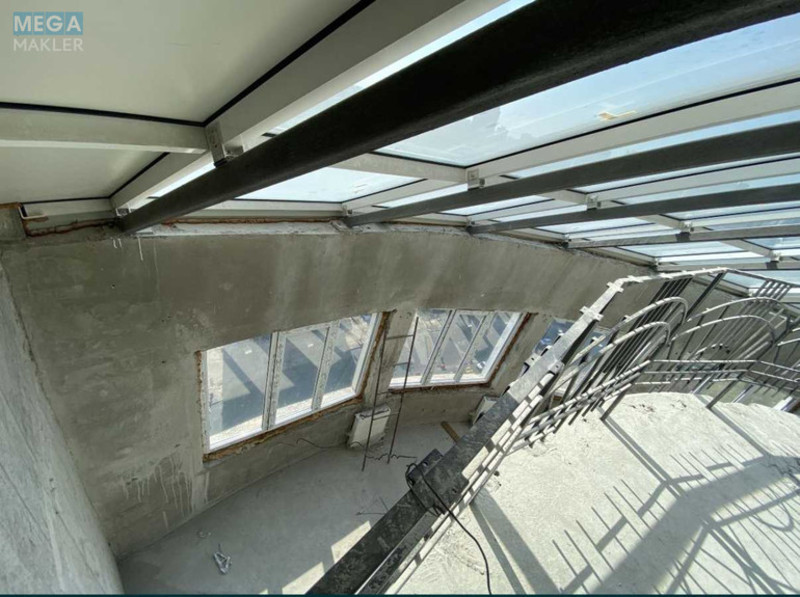 Продаж 3 кімнатної квартири (150/100/20), 17 пов. 18 пов. будинку, <a class="location-link" href="/kiev/" title="Недвижимость Київ">Київ</a>, <a class="location-link" href="/kiev/oktyabrskij/" title="Недвижимость Октябрьский район">Октябрьский р-н</a>, Митрополита Василия Липковского ул., 18 (изображение 2)