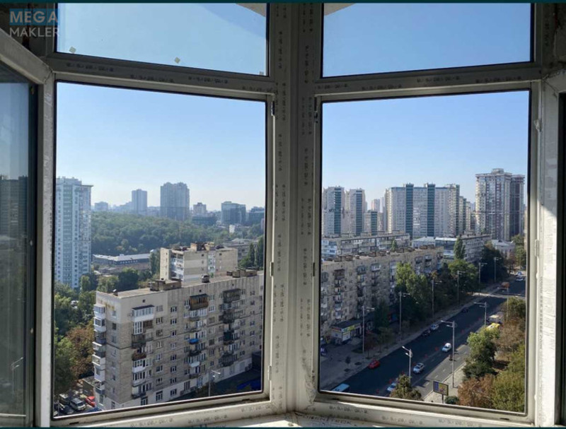 Продаж 3 кімнатної квартири (150/100/20), 17 пов. 18 пов. будинку, <a class="location-link" href="/kiev/" title="Недвижимость Київ">Київ</a>, <a class="location-link" href="/kiev/oktyabrskij/" title="Недвижимость Октябрьский район">Октябрьский р-н</a>, Митрополита Василия Липковского ул., 18 (изображение 3)