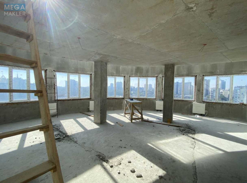 Продаж 3 кімнатної квартири (150/100/20), 17 пов. 18 пов. будинку, <a class="location-link" href="/kiev/" title="Недвижимость Київ">Київ</a>, <a class="location-link" href="/kiev/oktyabrskij/" title="Недвижимость Октябрьский район">Октябрьский р-н</a>, Митрополита Василия Липковского ул., 18 (изображение 6)